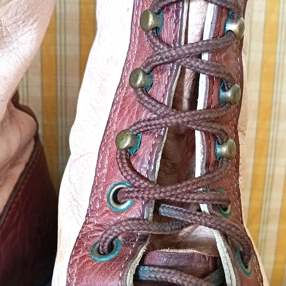 BOHO,  VINTAGE "BOULET" LEATHER CANADIAN BOOTS!! - Picture 7 of 17